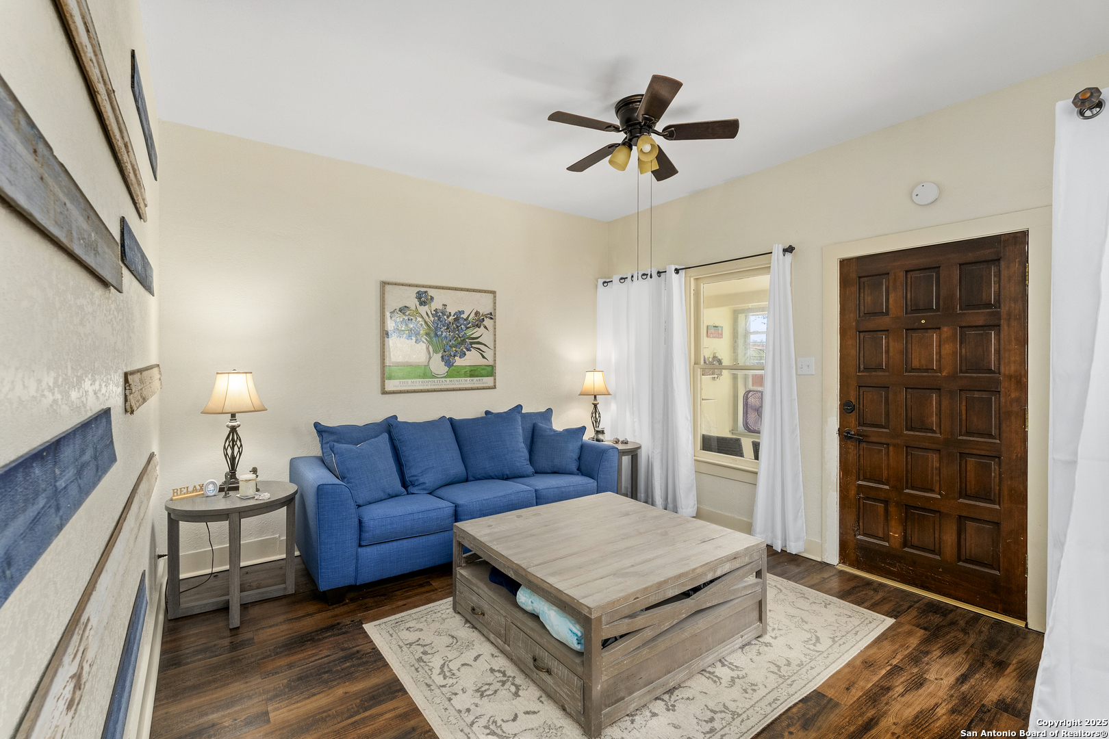 541 Robindale