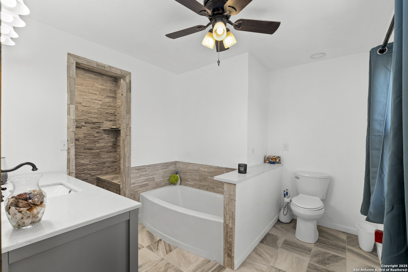 541 Robindale