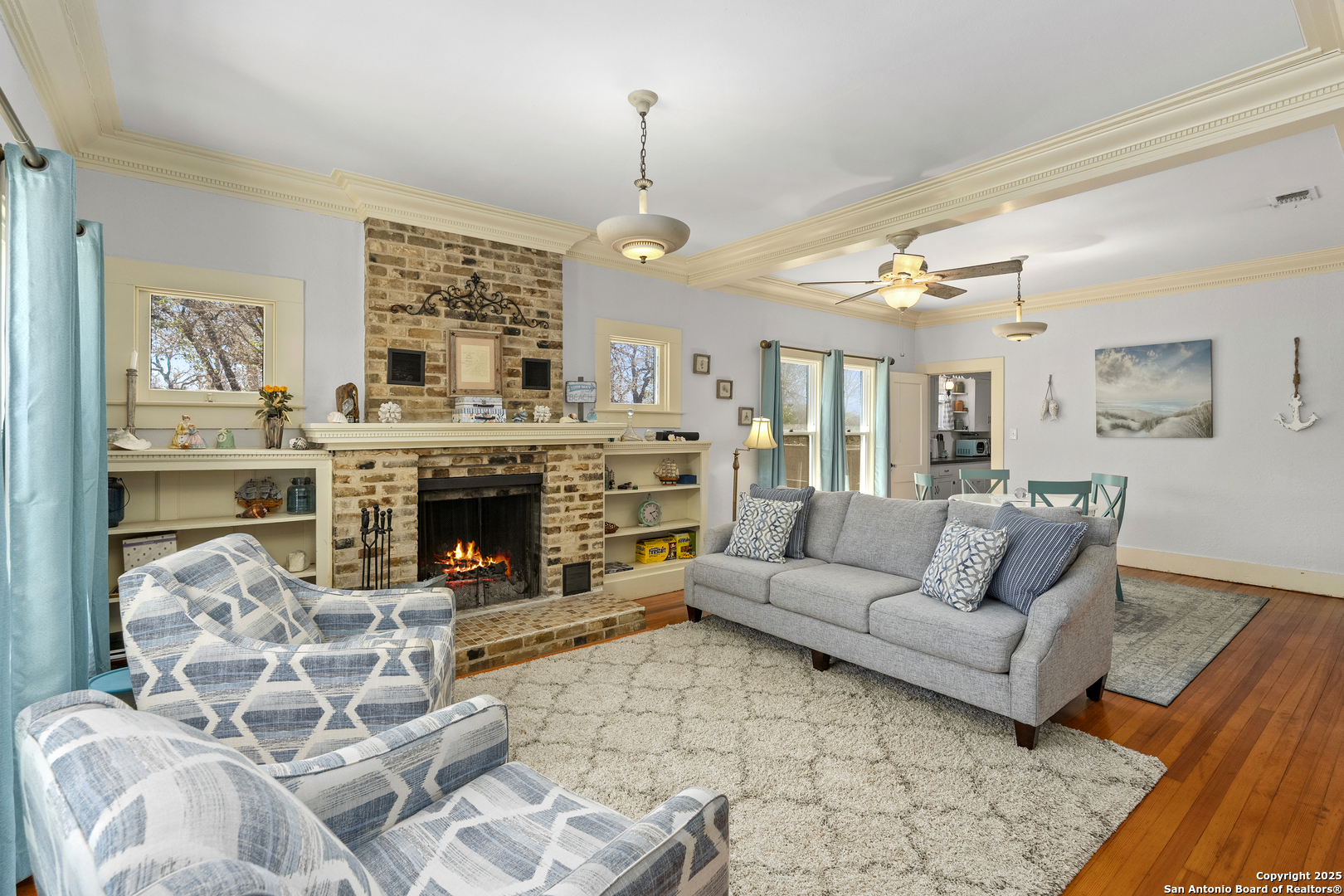 541 Robindale