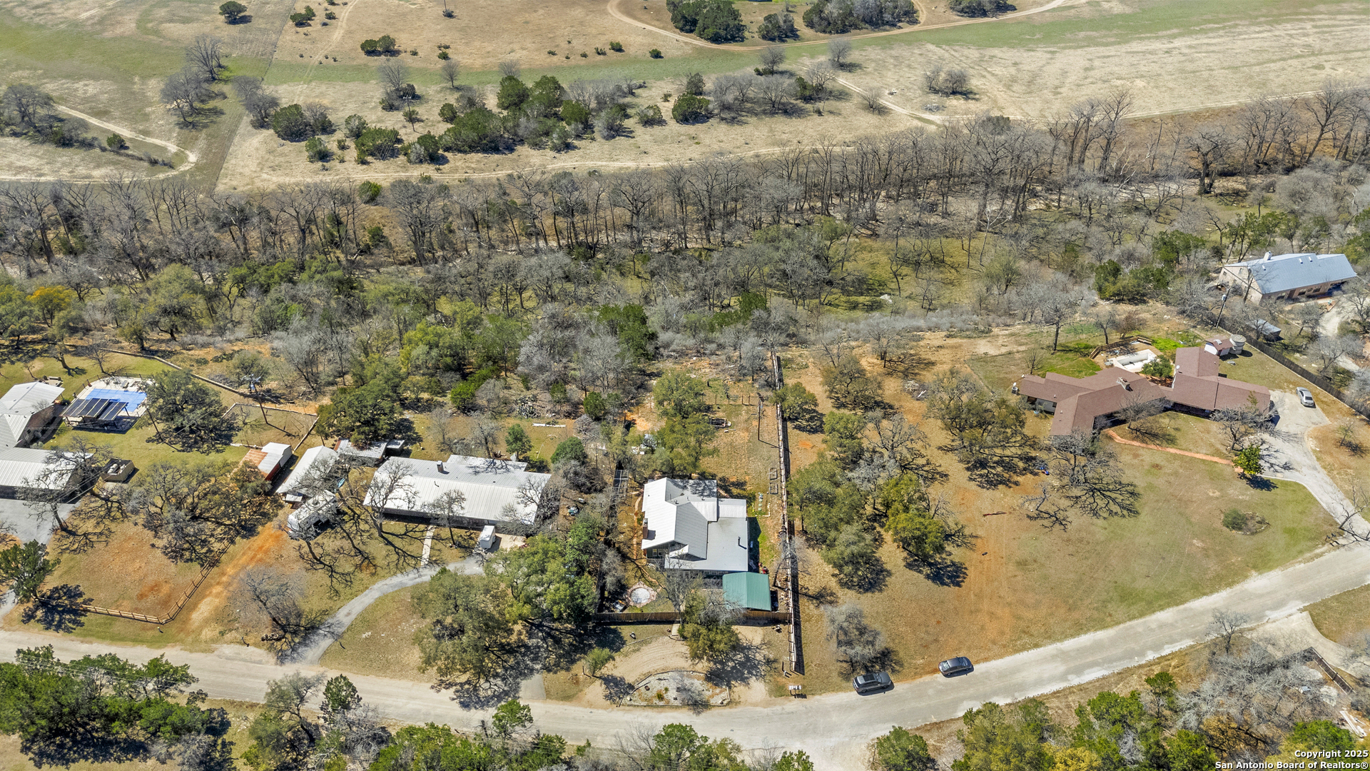 541 Robindale