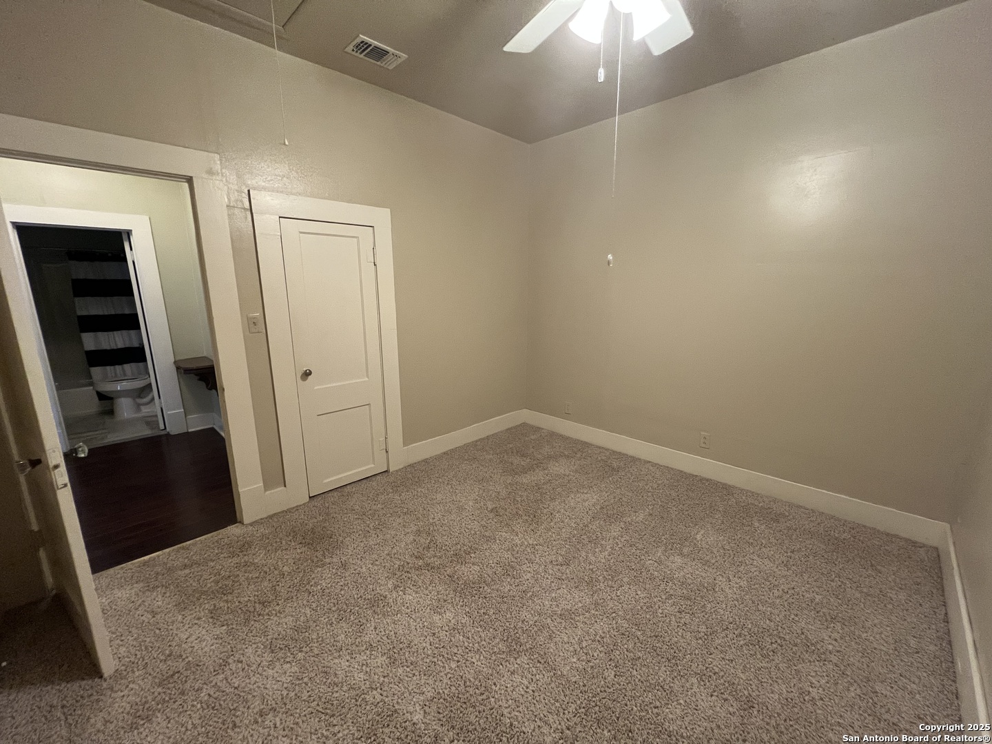 541 Robindale