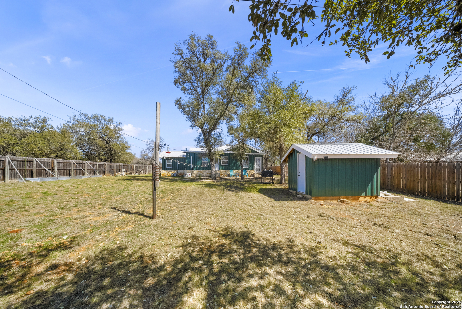 541 Robindale