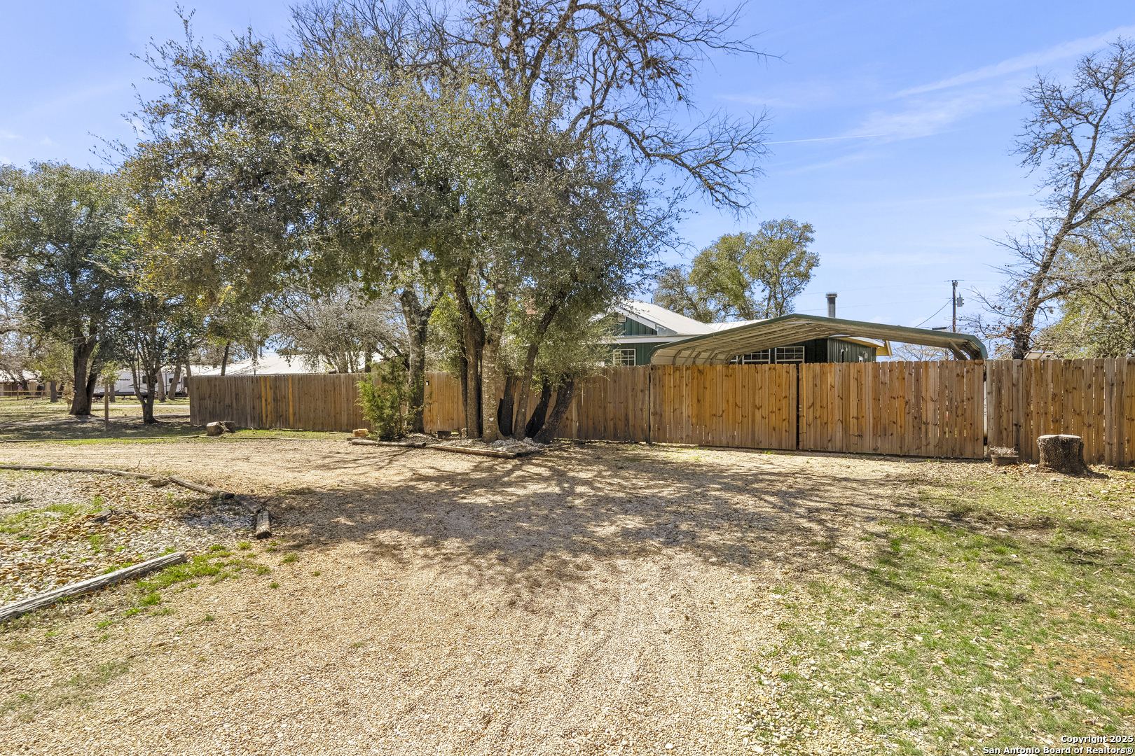 541 Robindale