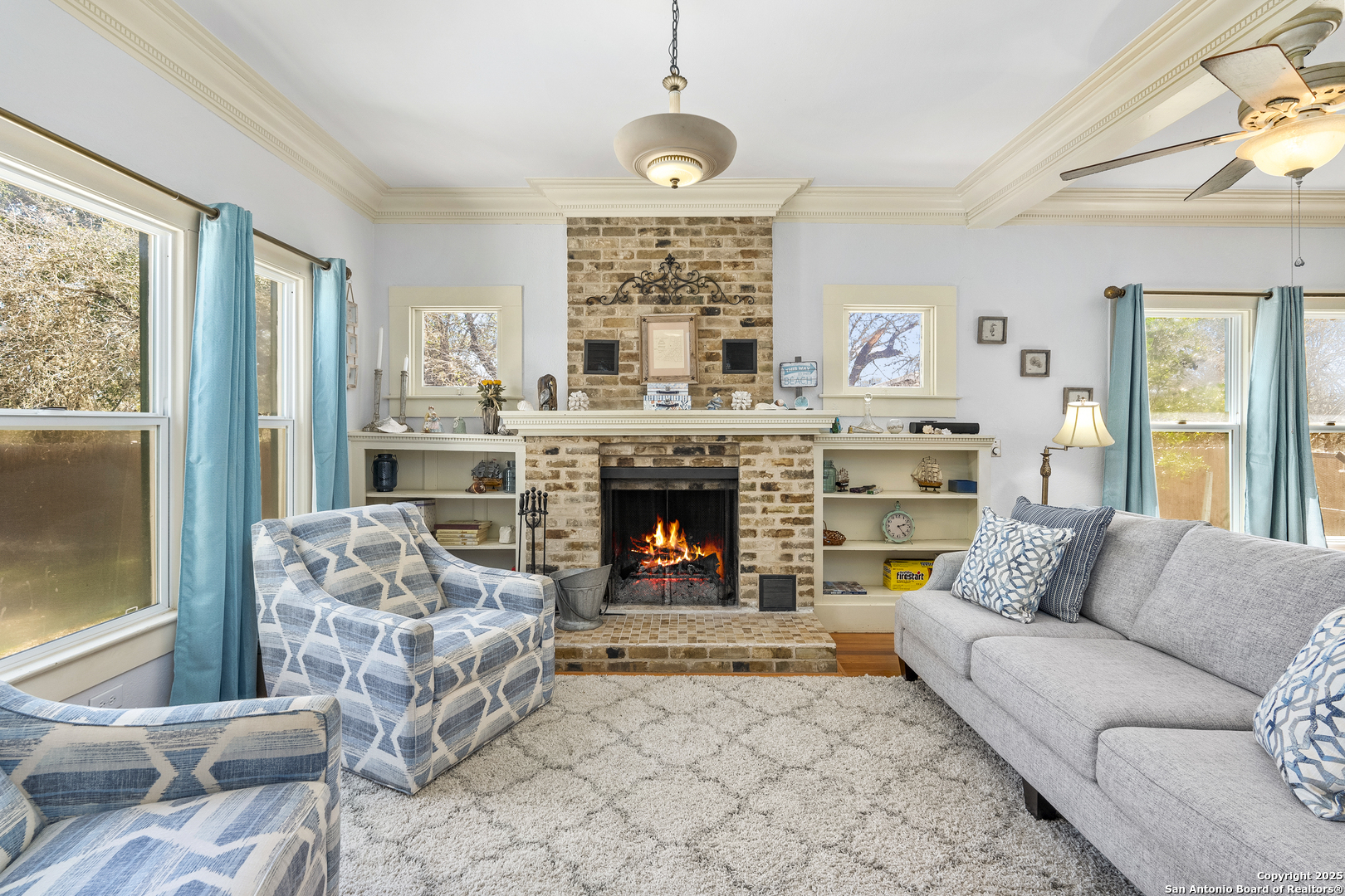 541 Robindale