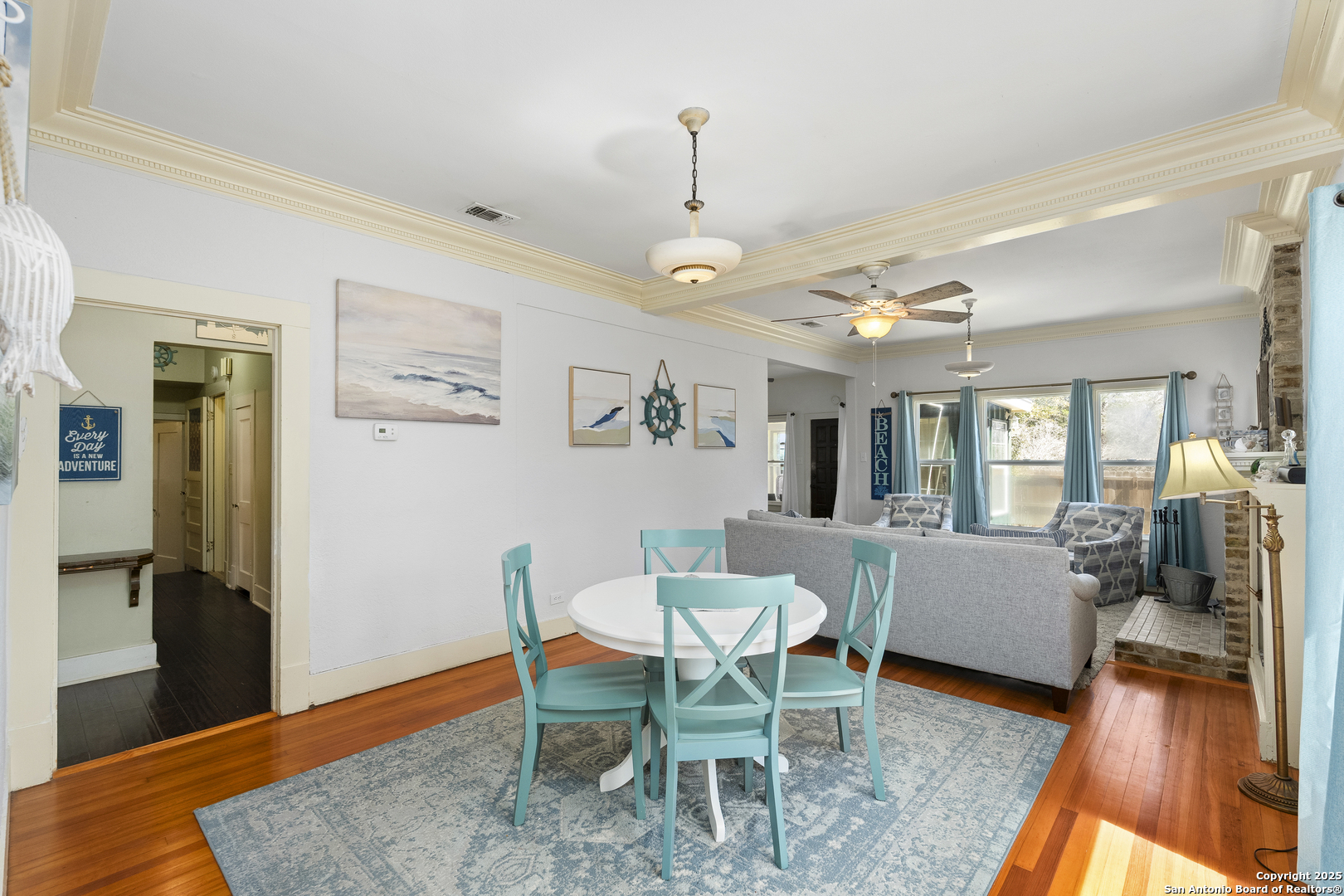 541 Robindale