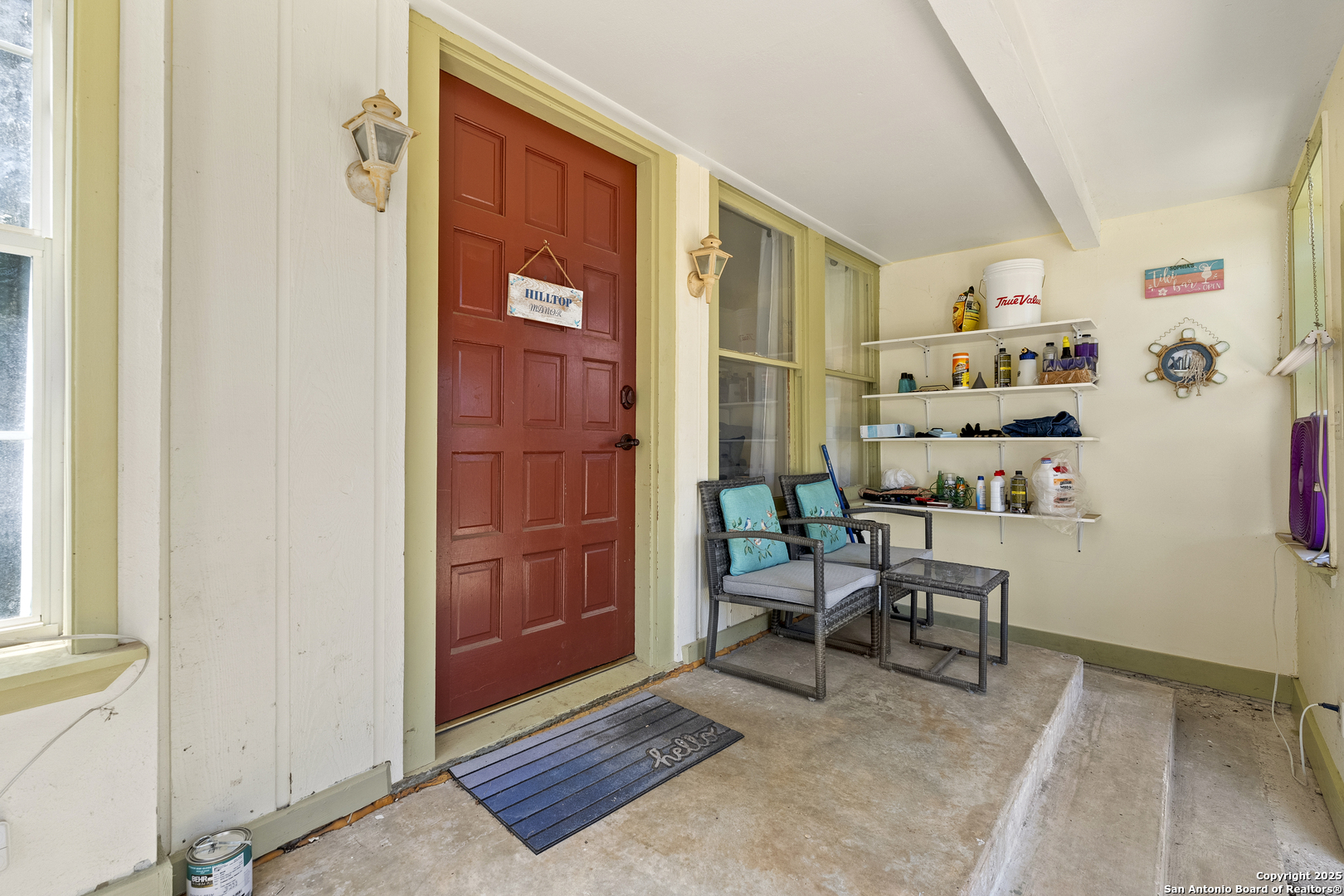 541 Robindale