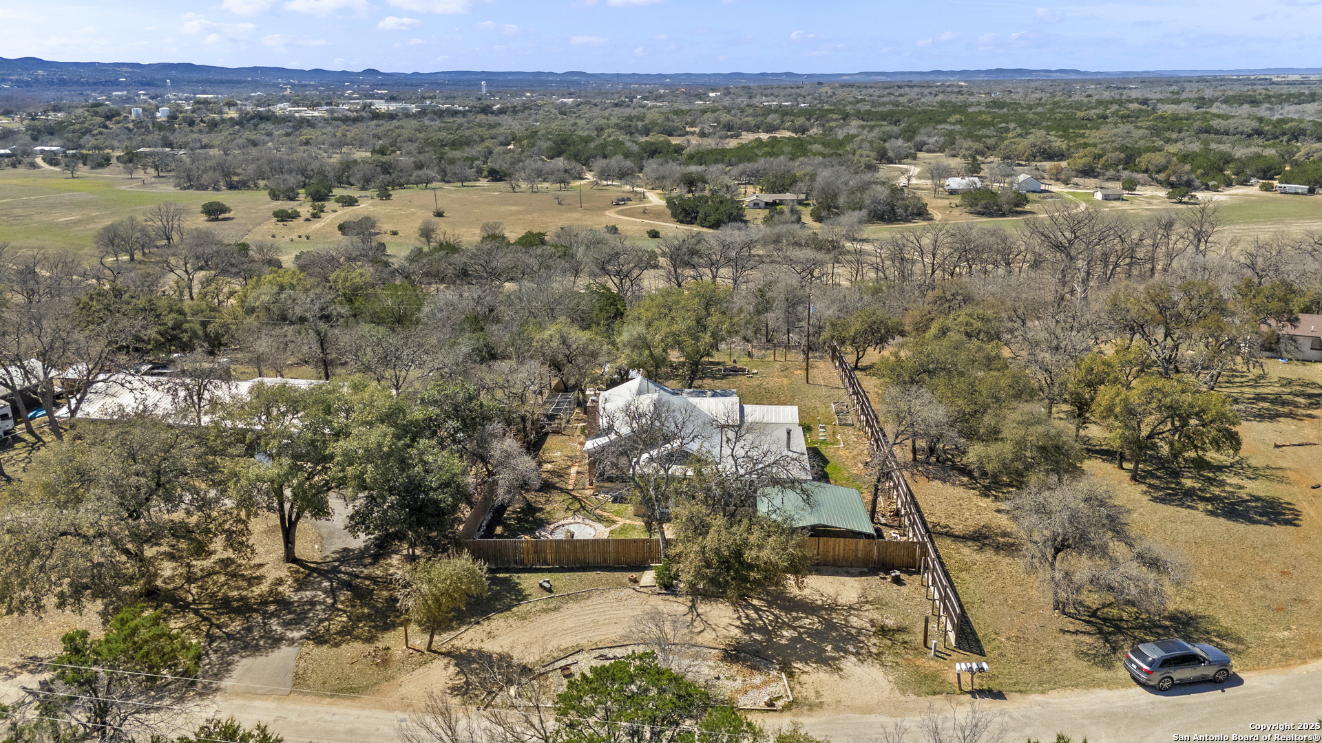 541 Robindale