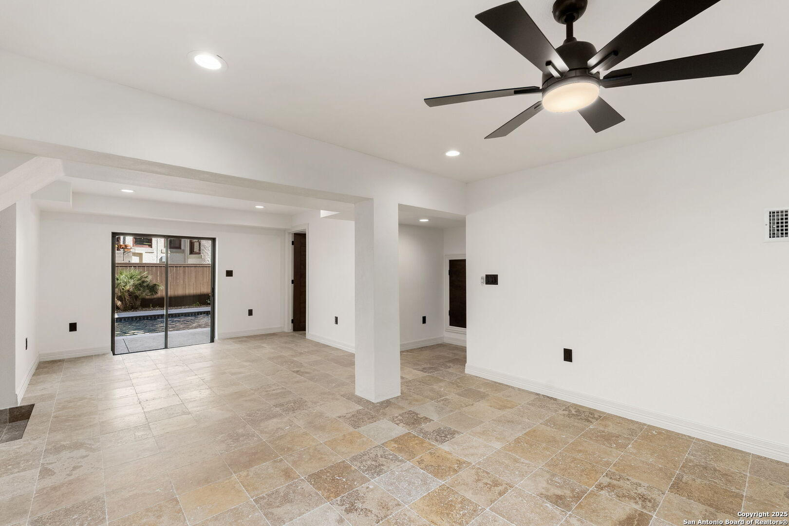 201 Cloverleaf Ave