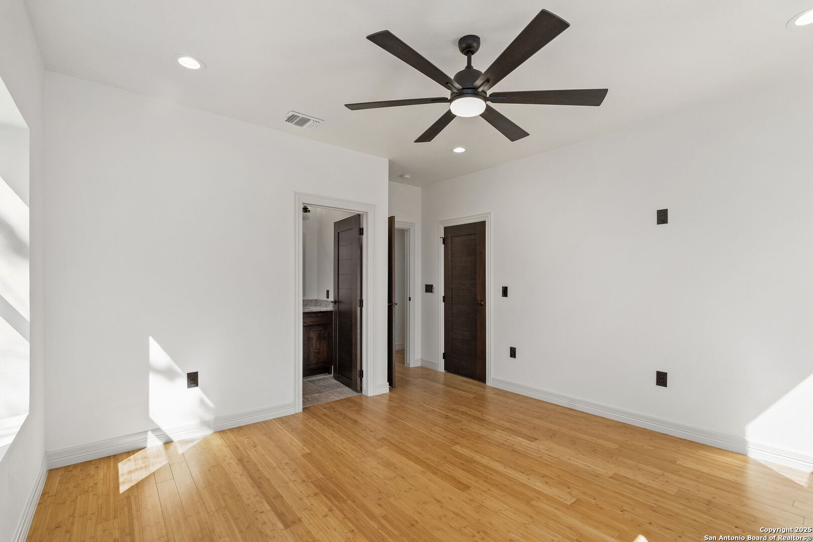 201 Cloverleaf Ave
