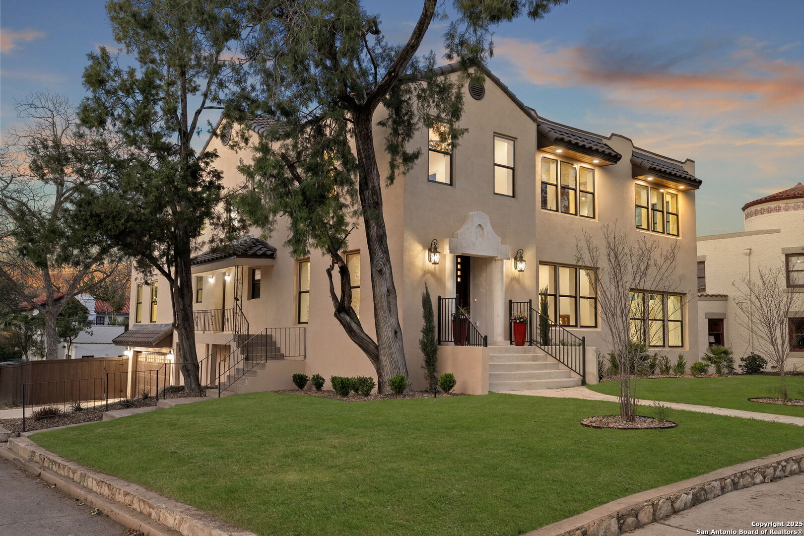 201 Cloverleaf Ave