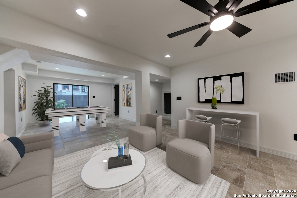 201 Cloverleaf Ave