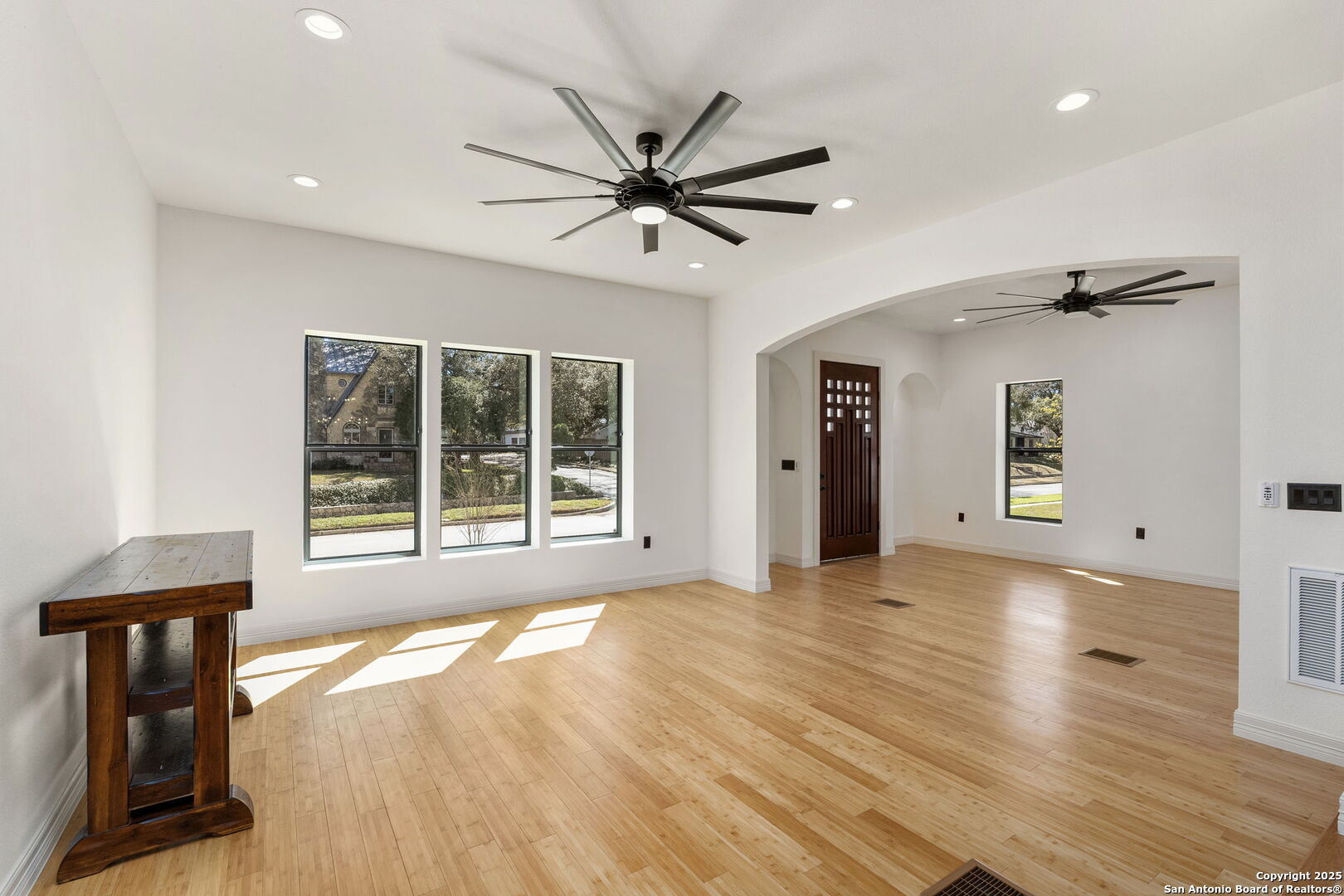 201 Cloverleaf Ave
