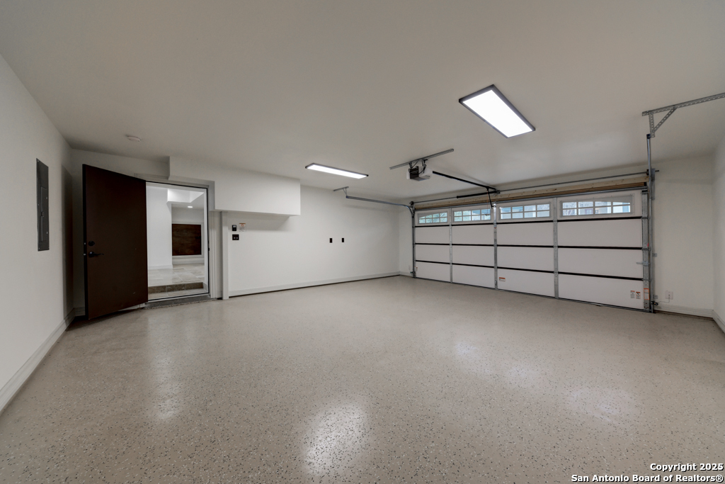 201 Cloverleaf Ave