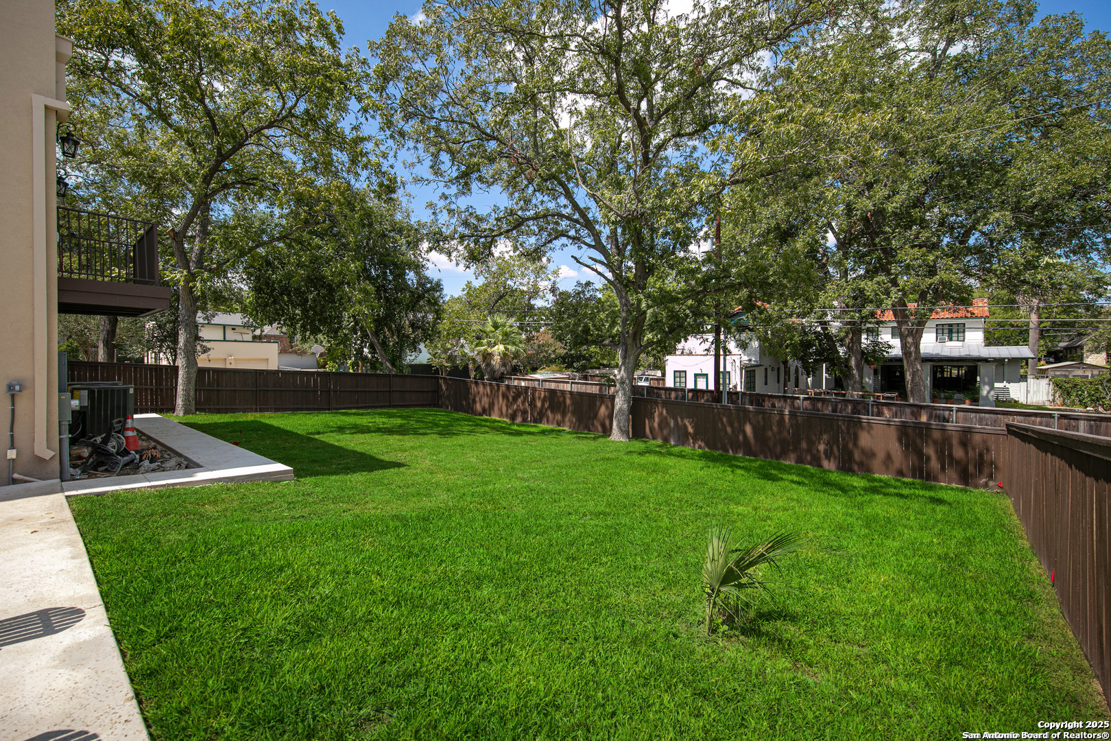 201 Cloverleaf Ave