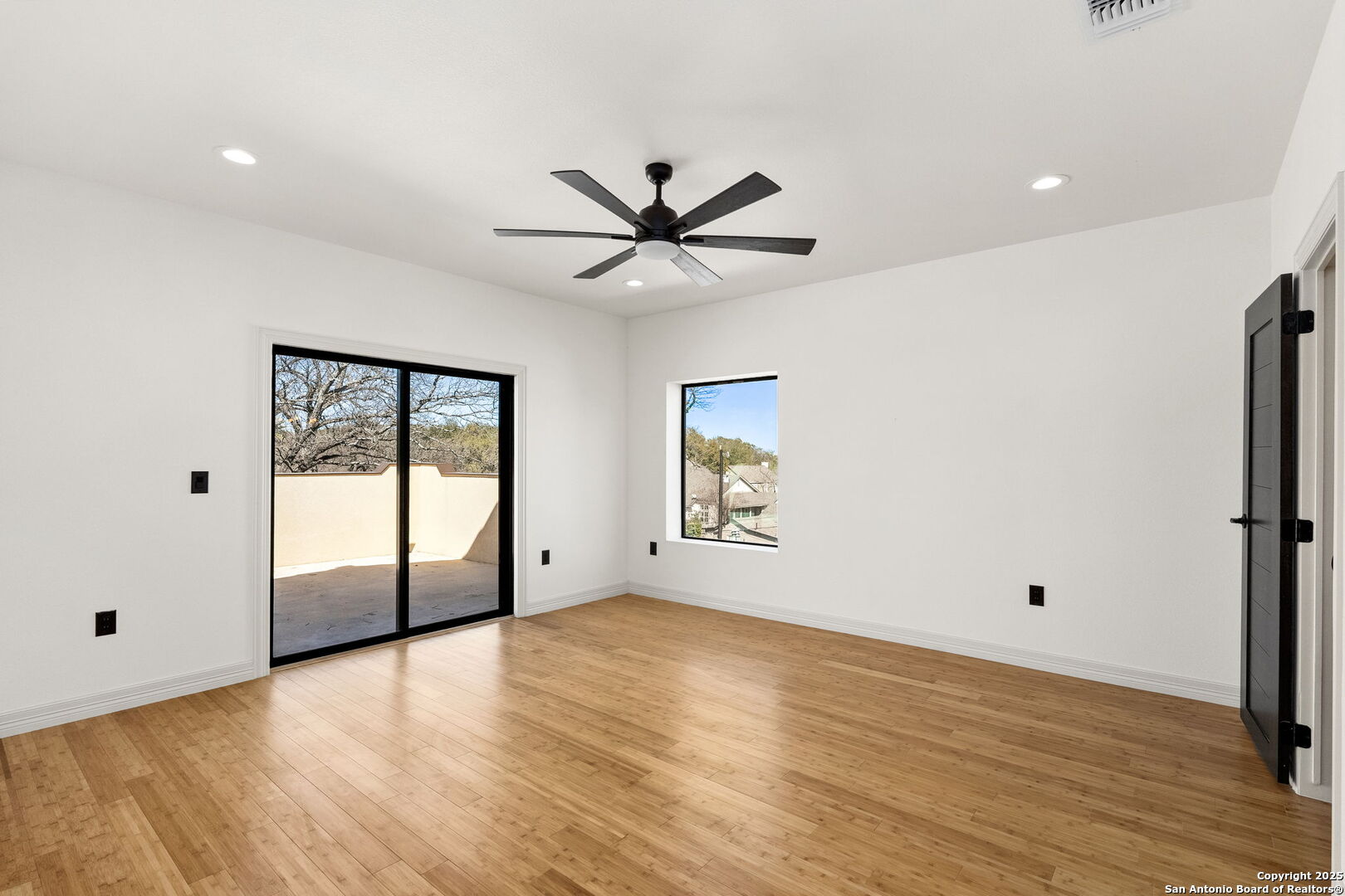 201 Cloverleaf Ave