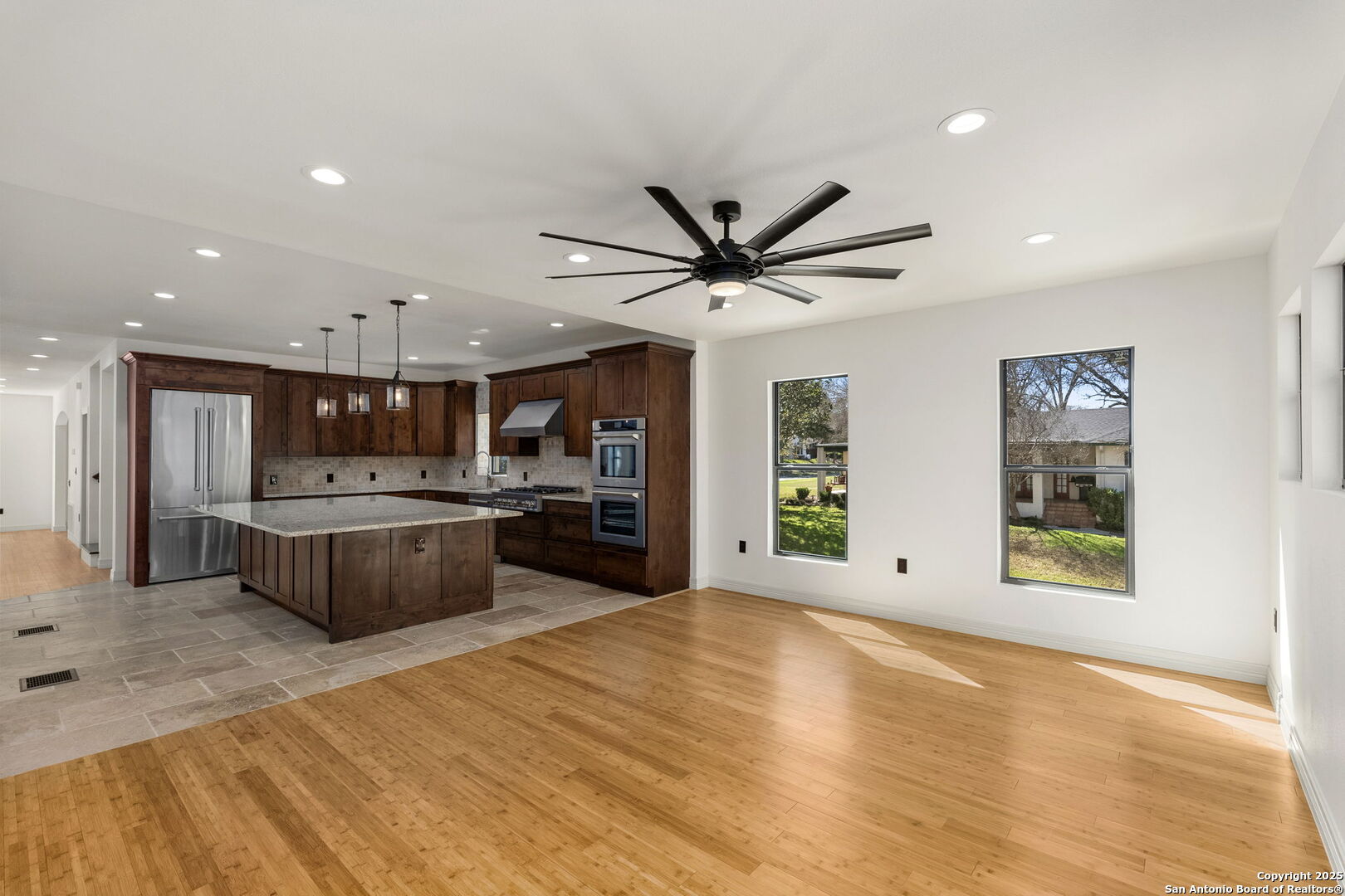 201 Cloverleaf Ave