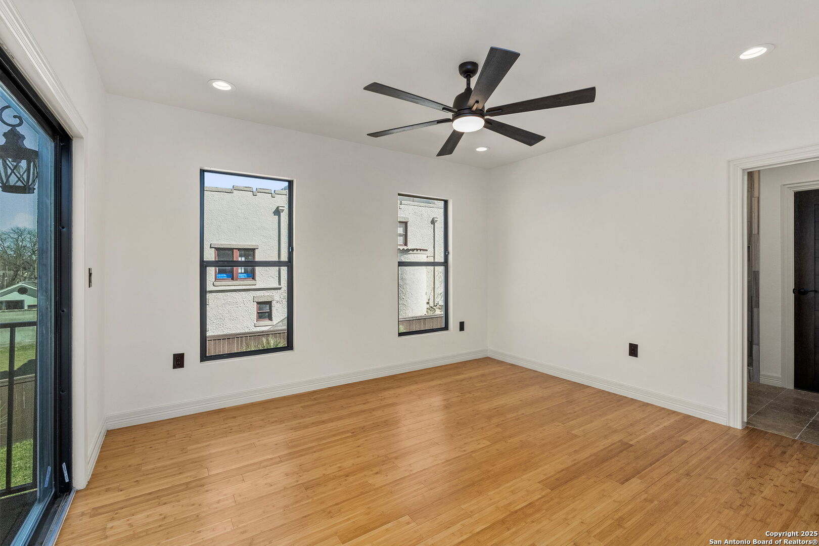 201 Cloverleaf Ave