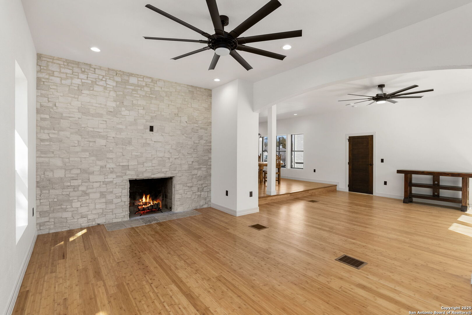 201 Cloverleaf Ave