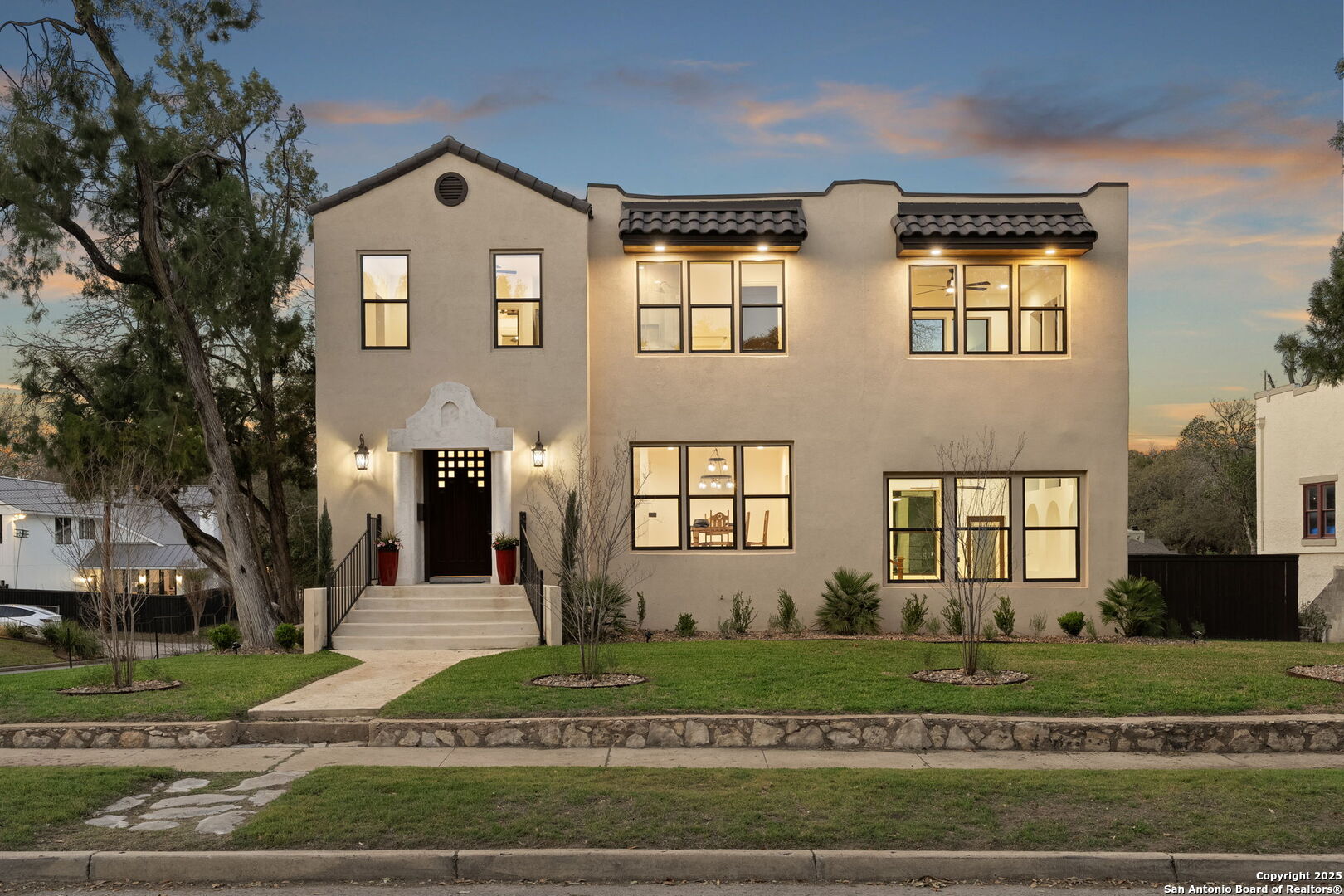 201 Cloverleaf Ave