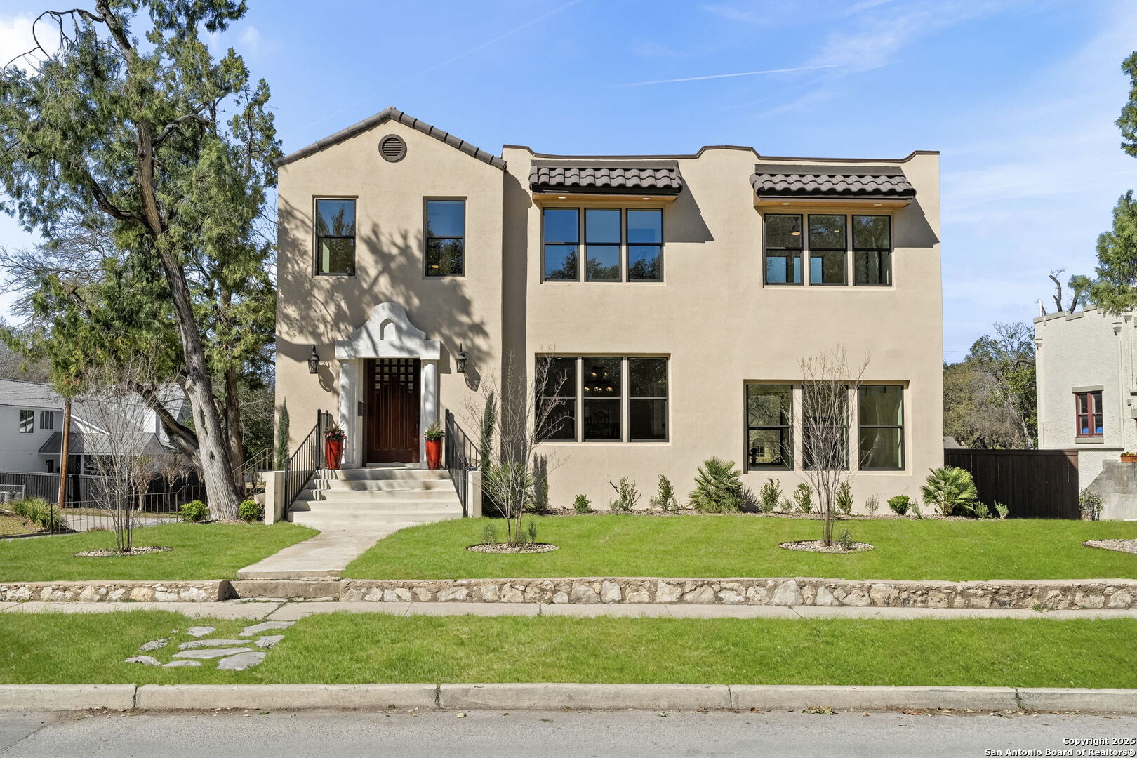 201 Cloverleaf Ave