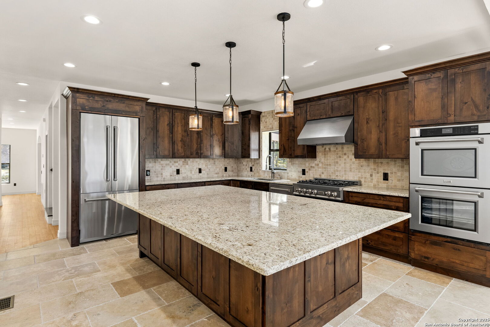 201 Cloverleaf Ave