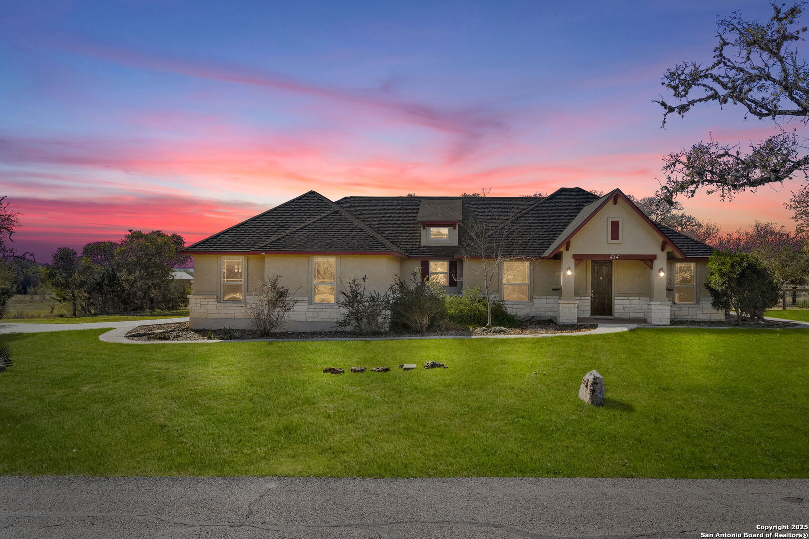 414 Rio Circle