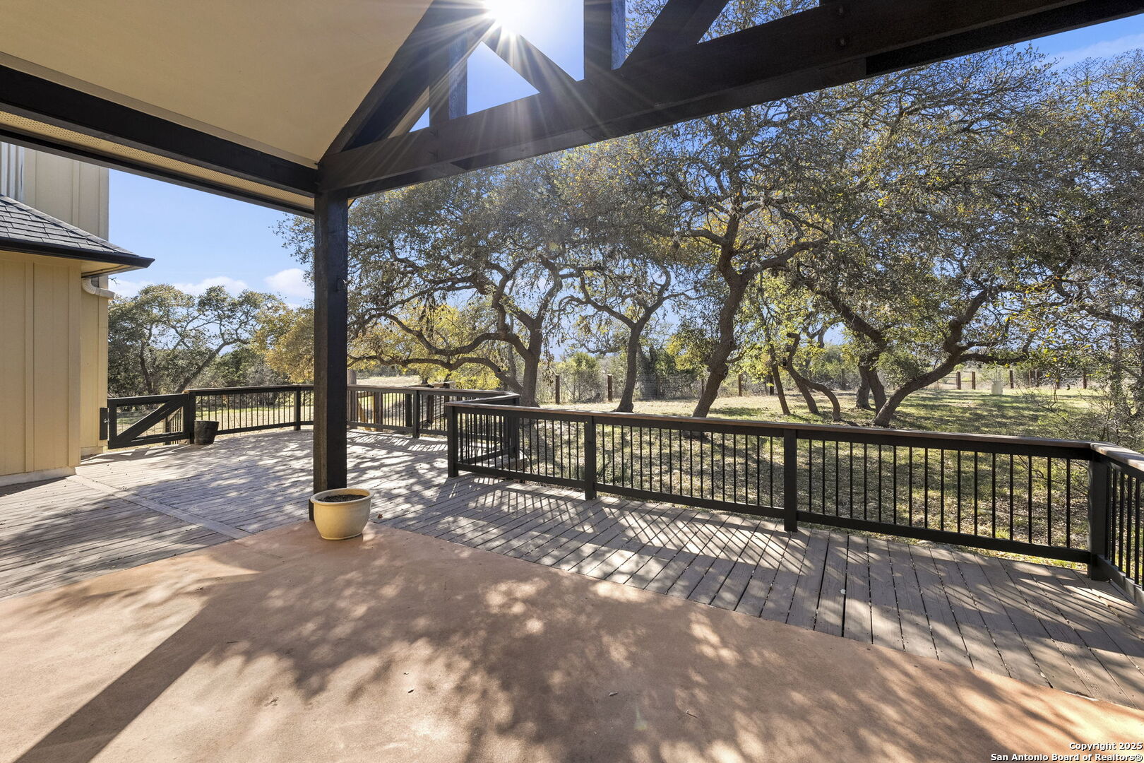 414 Rio Circle