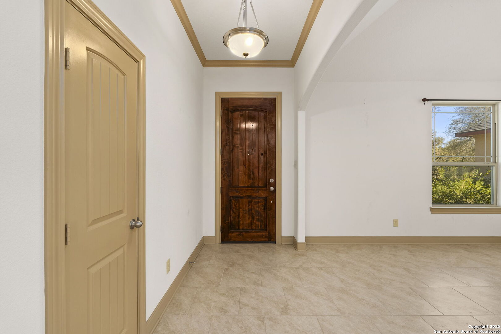414 Rio Circle