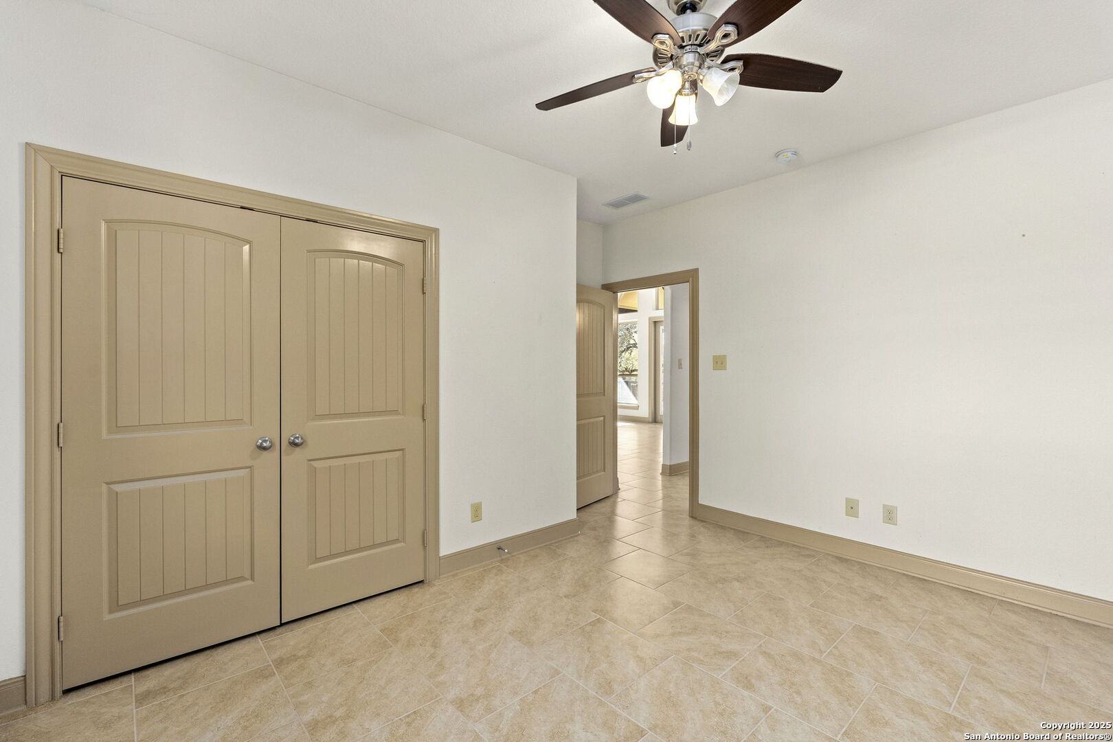 414 Rio Circle