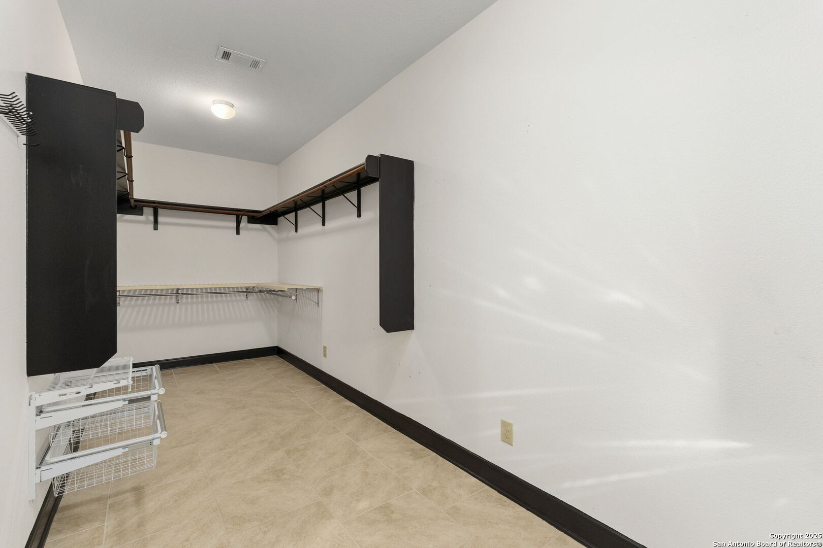 414 Rio Circle