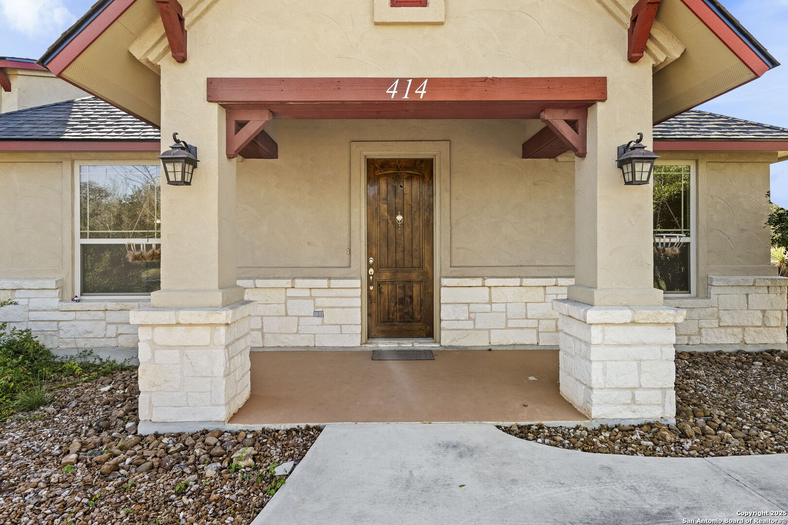 414 Rio Circle