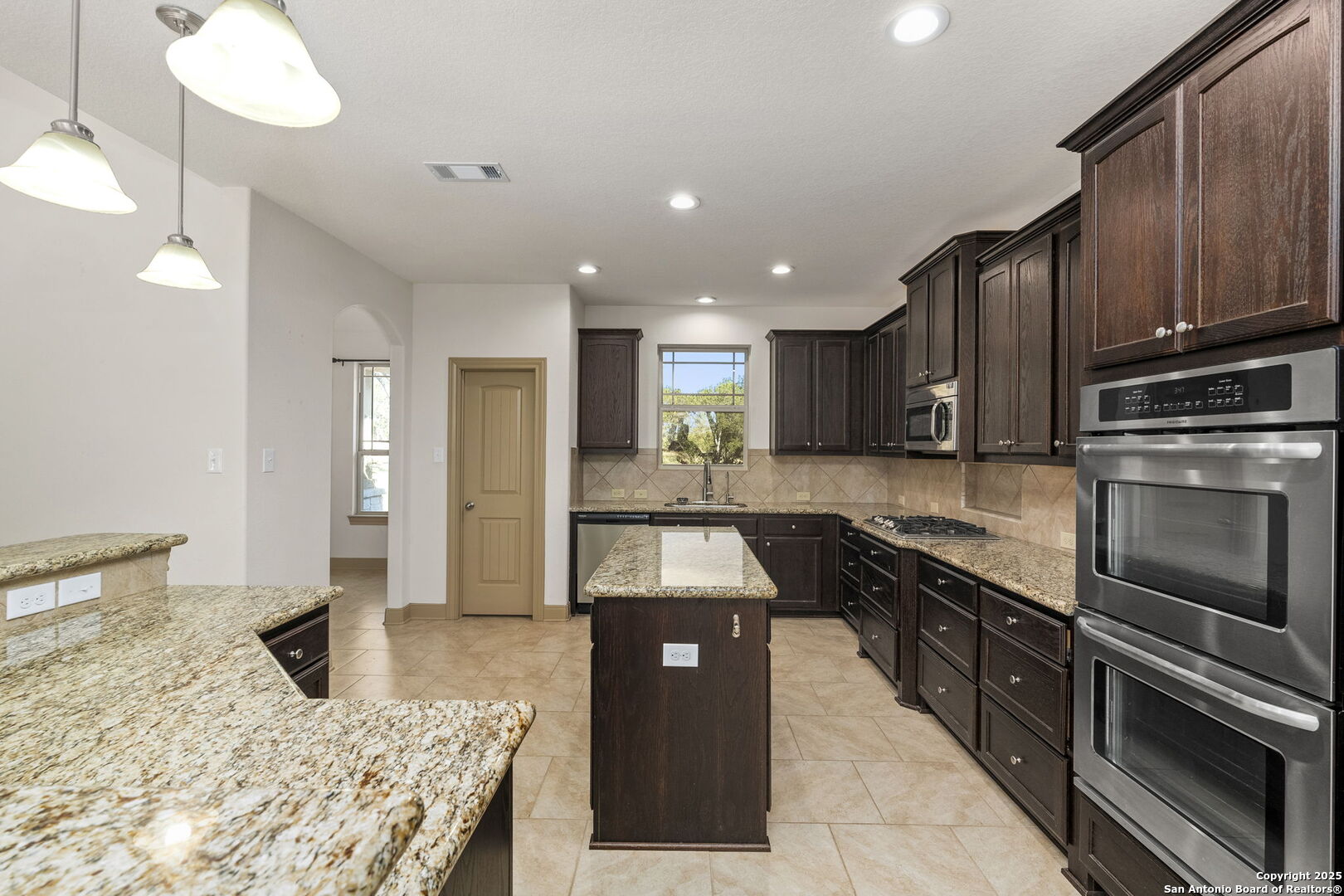 414 Rio Circle