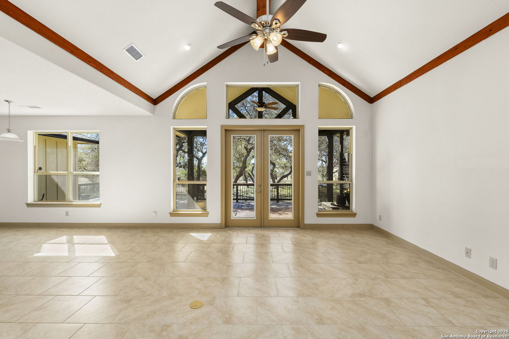 414 Rio Circle