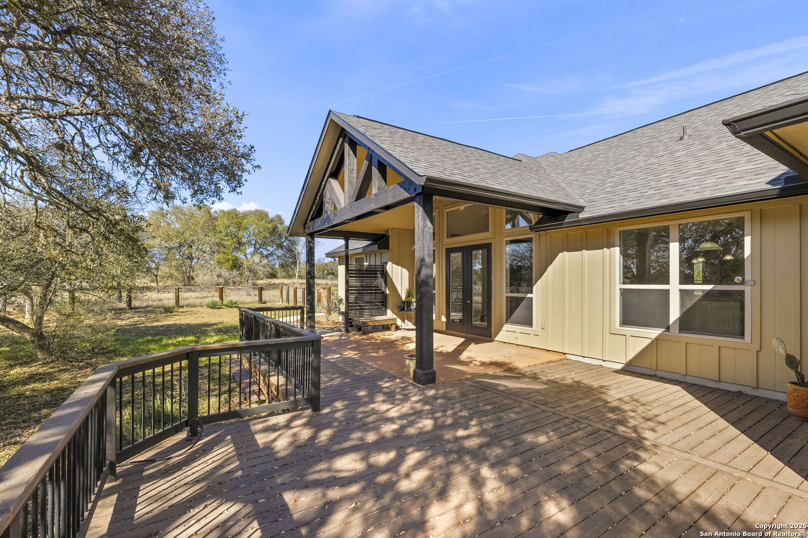 414 Rio Circle