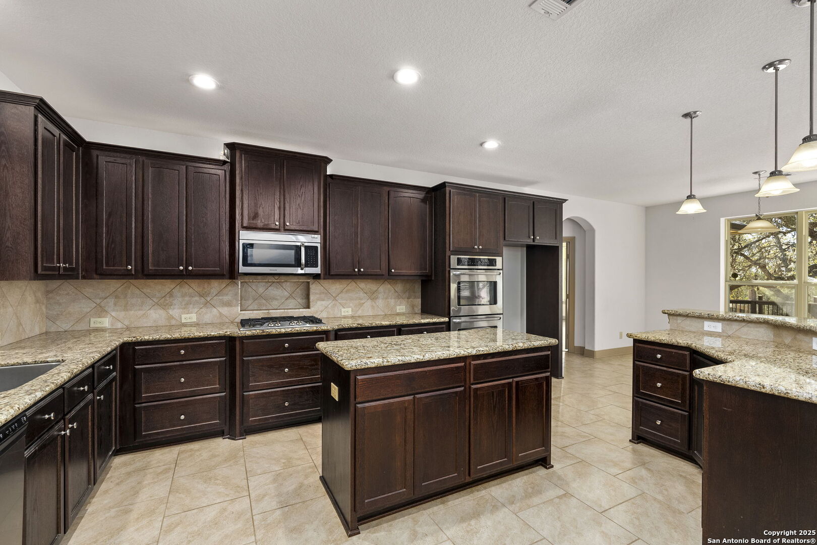 414 Rio Circle