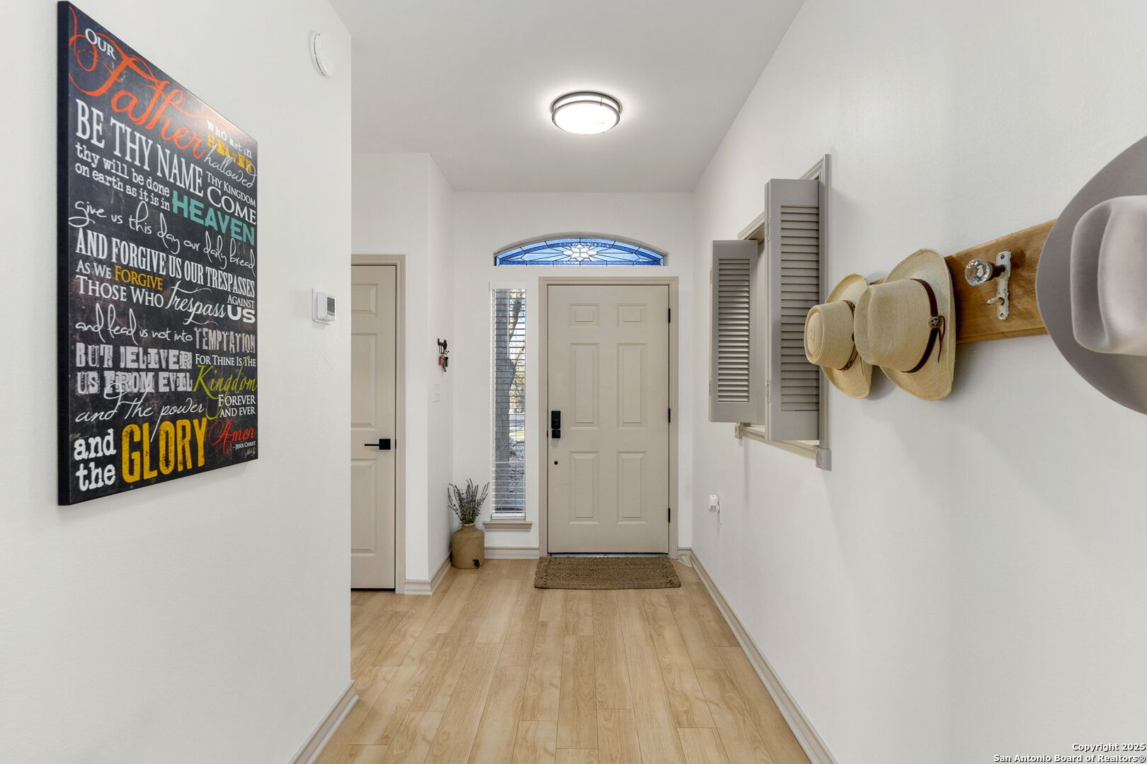 1044 EDINBURGH DR 1044