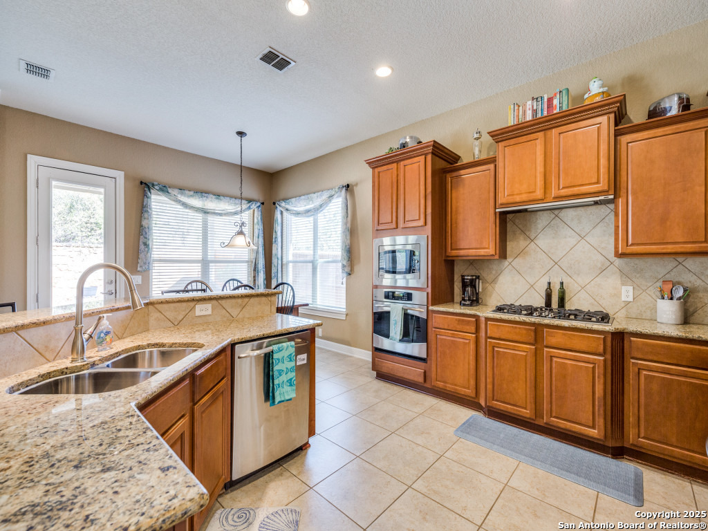 12007 Coleto Creek