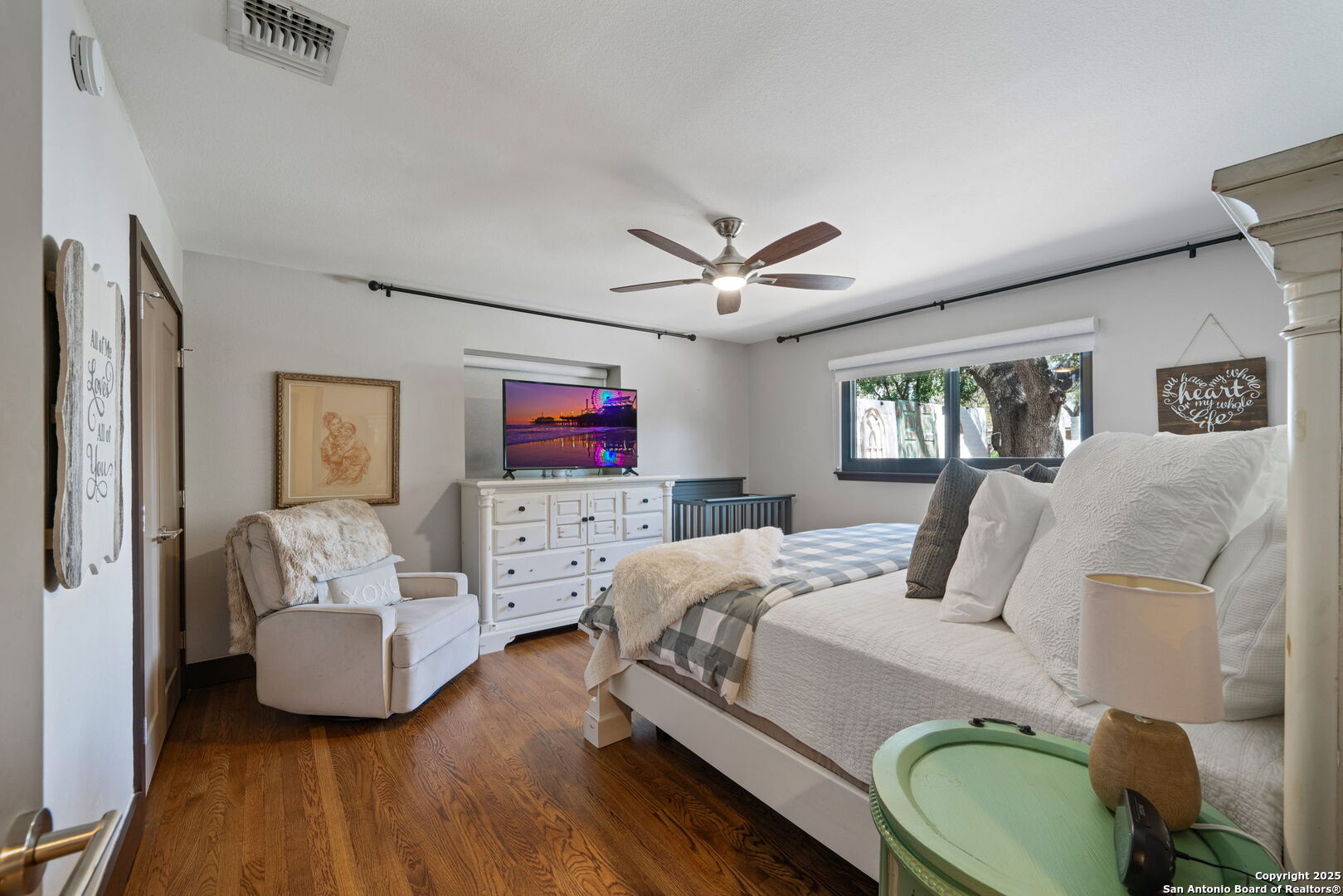 222 Royal Oaks