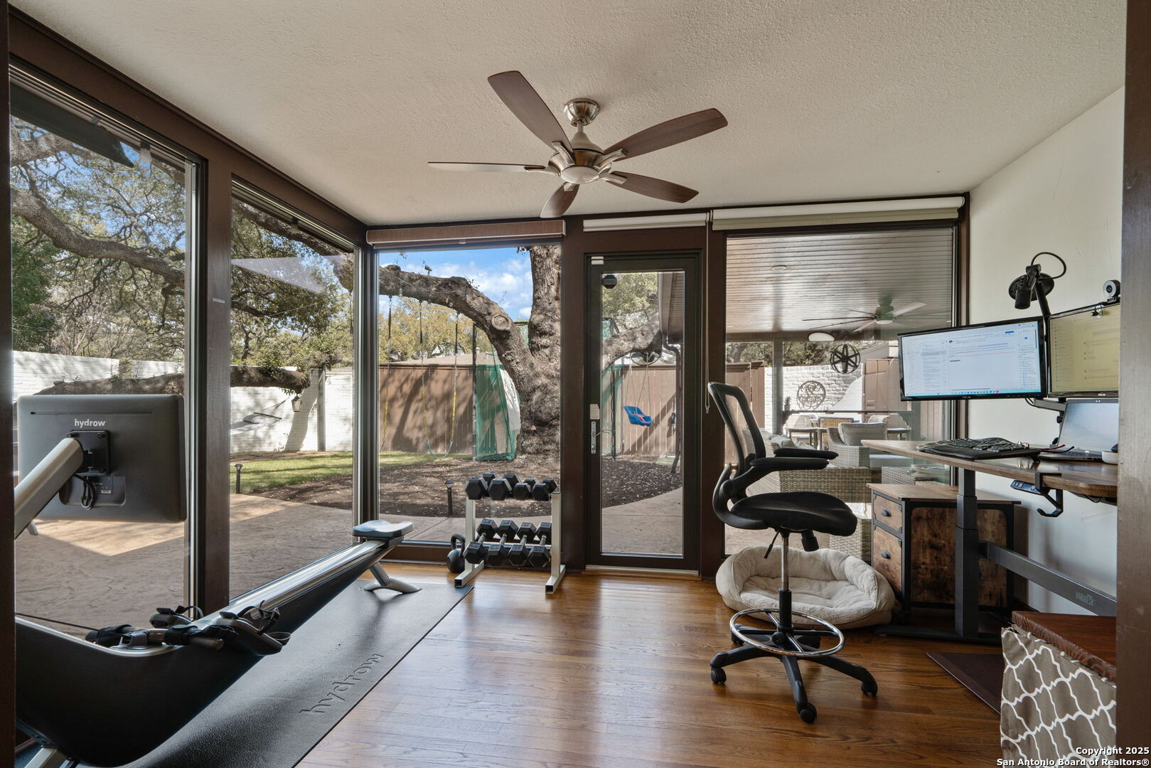 222 Royal Oaks