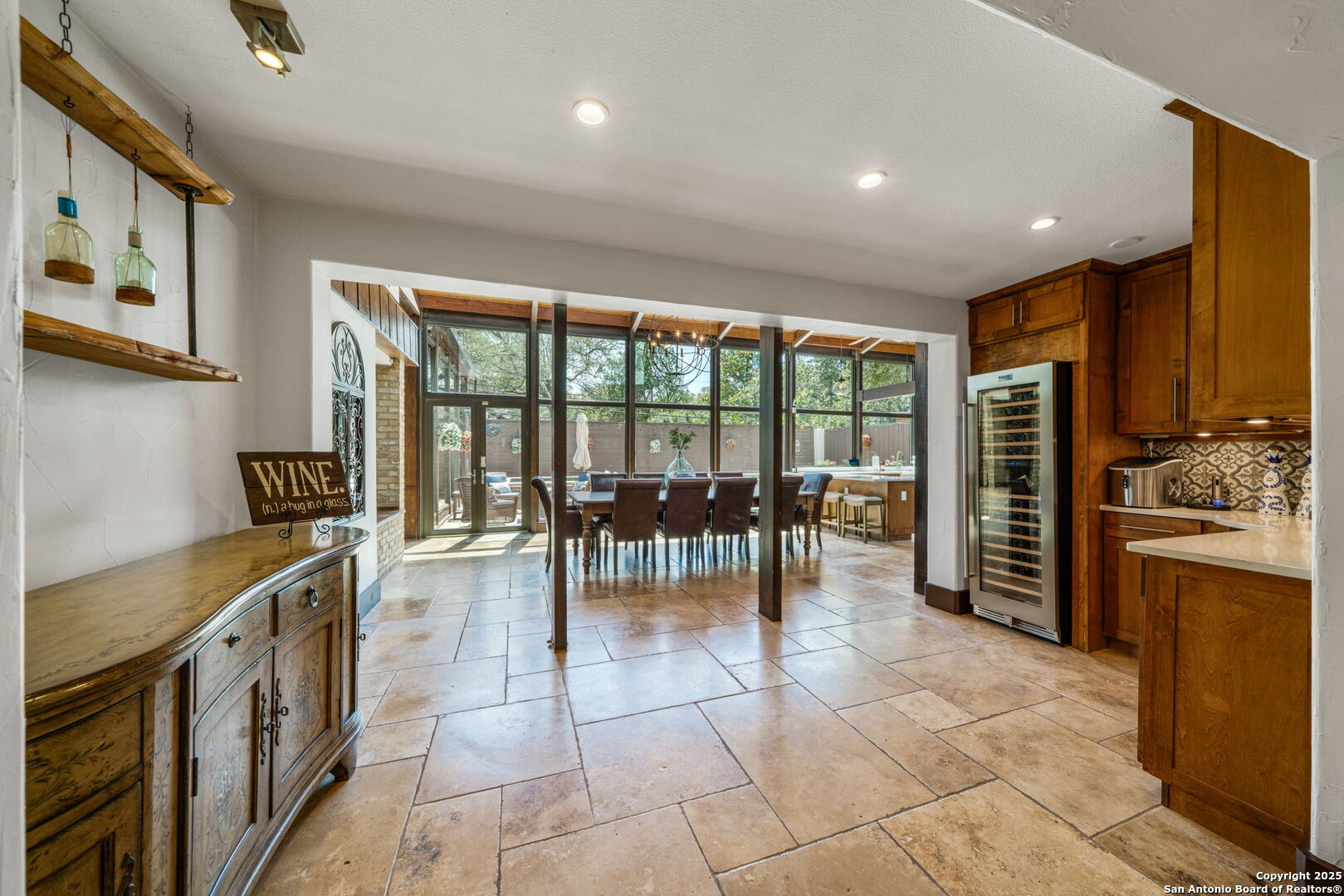 222 Royal Oaks