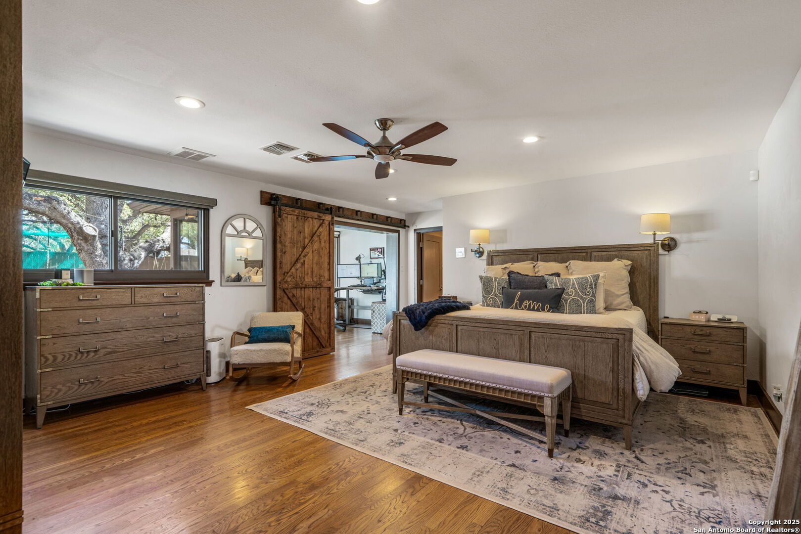 222 Royal Oaks
