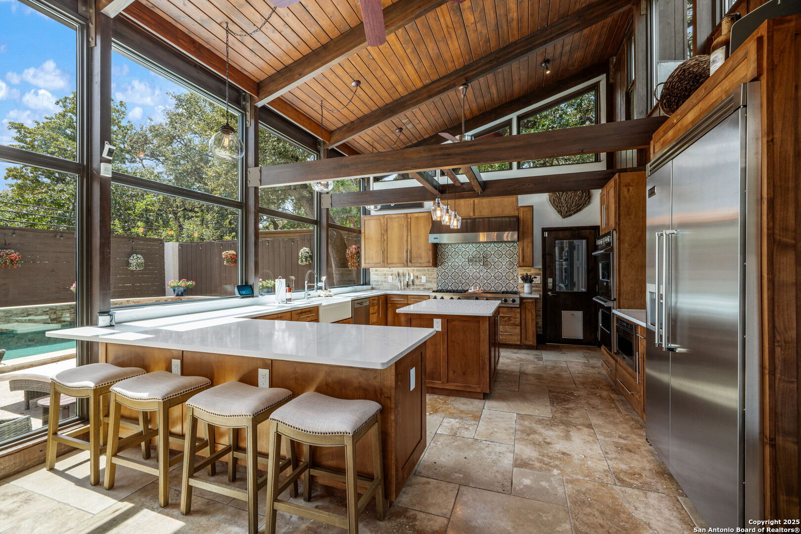 222 Royal Oaks