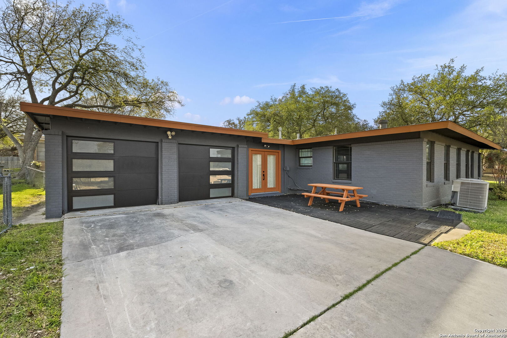130 Northaven Dr.