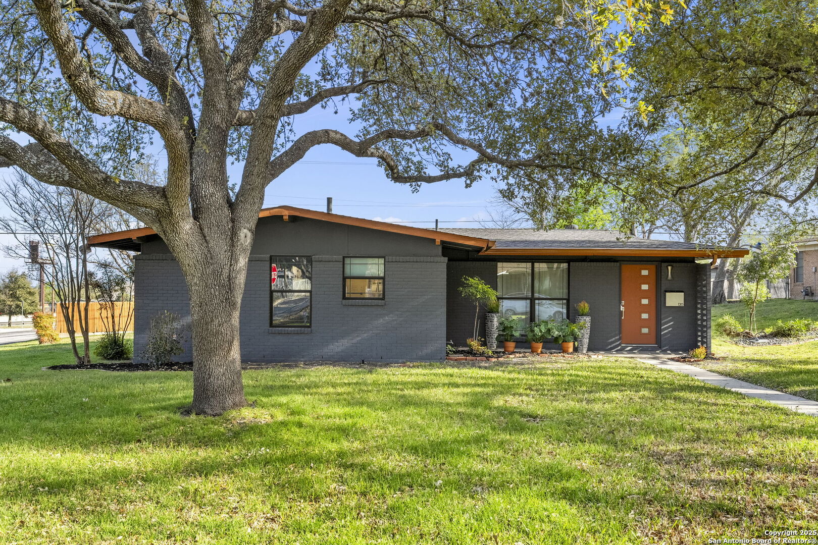 130 Northaven Dr.