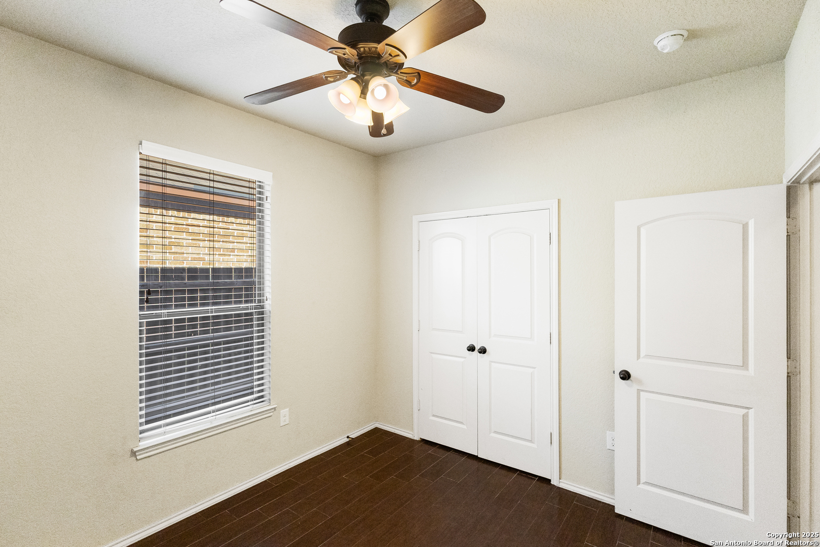 681, 685 Creekside Cir