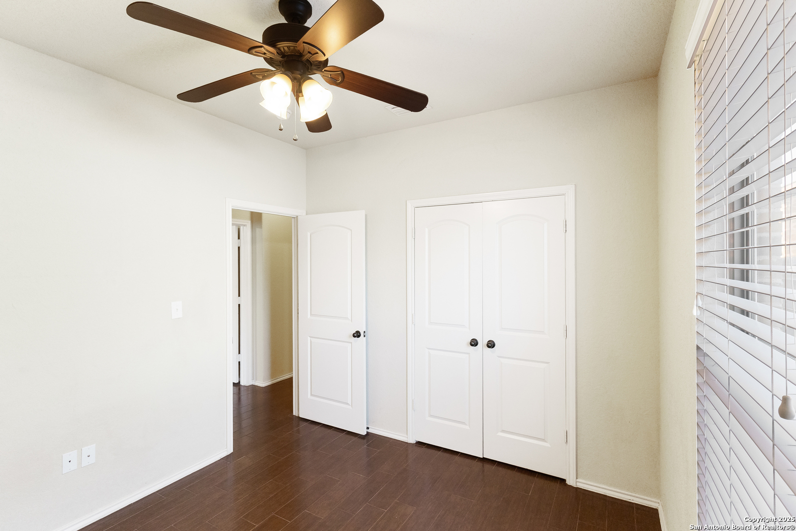 681, 685 Creekside Cir