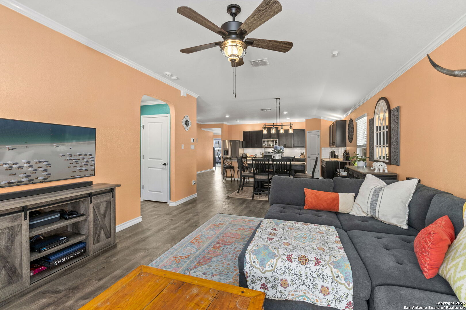 7015 Capella Cir