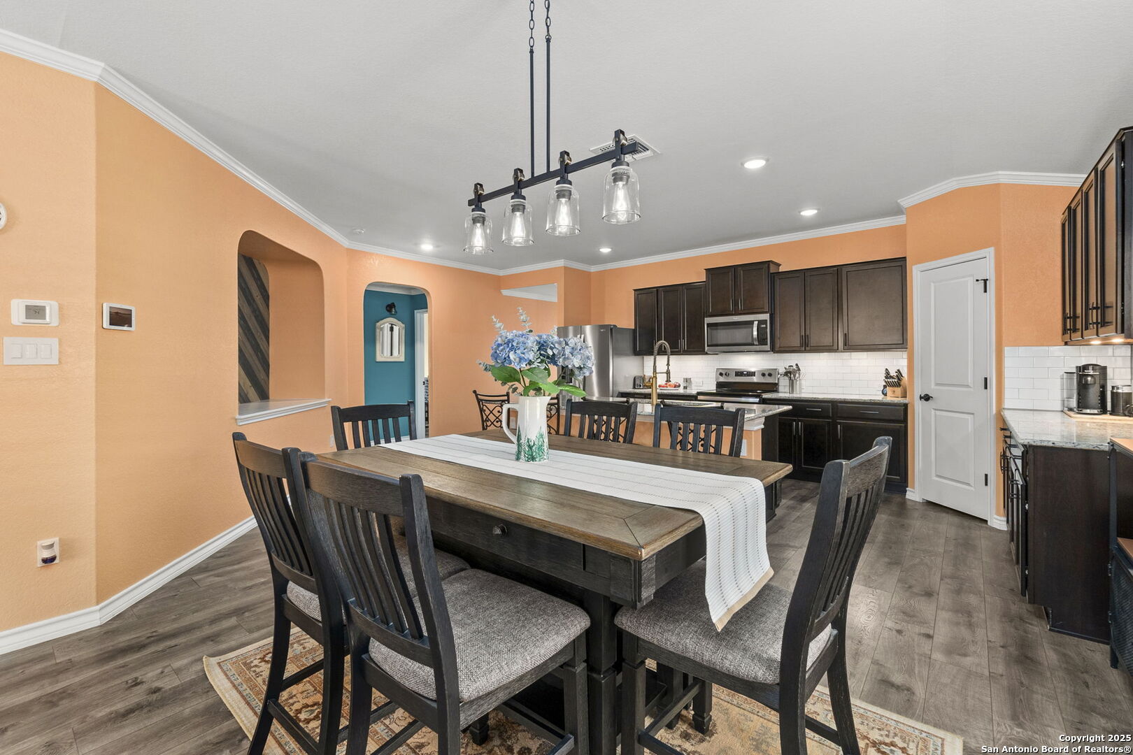 7015 Capella Cir
