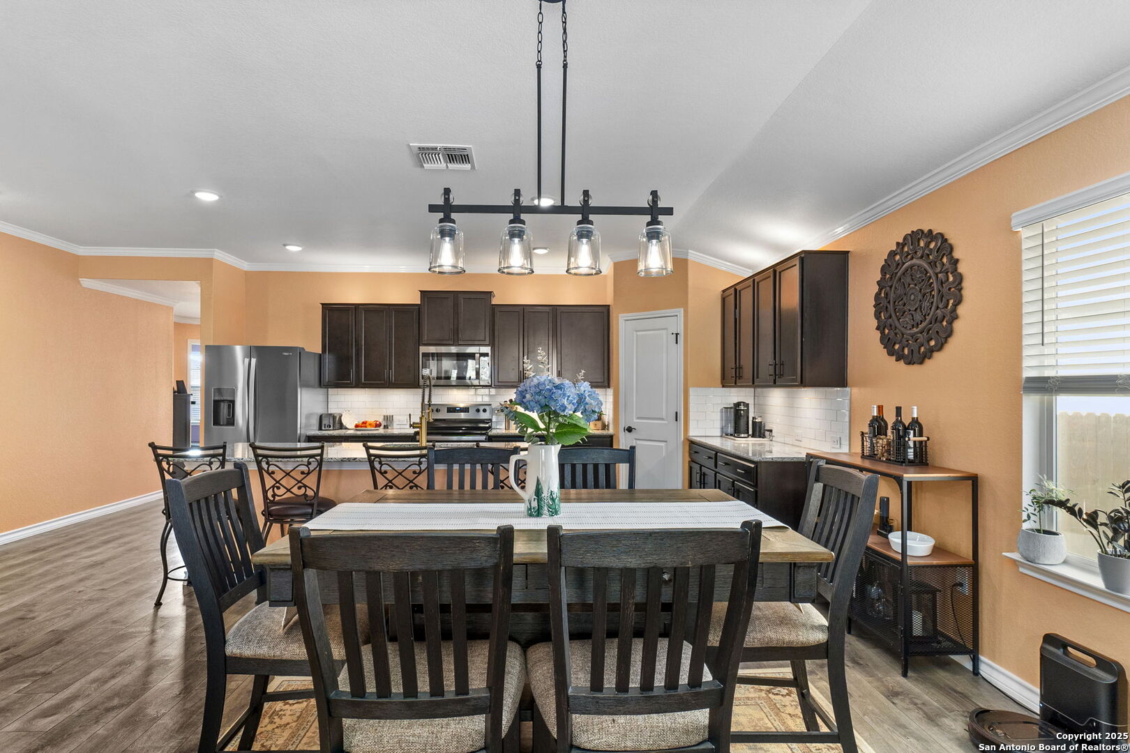 7015 Capella Cir