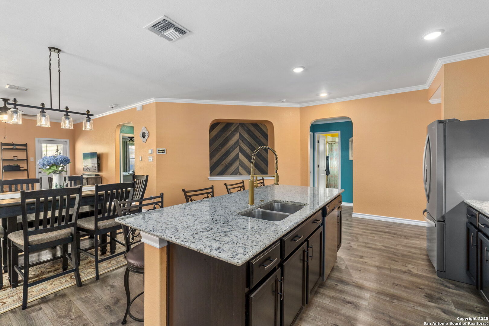 7015 Capella Cir